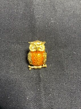 Vintage Avon Gold and Orange Owl Small pin brooch
